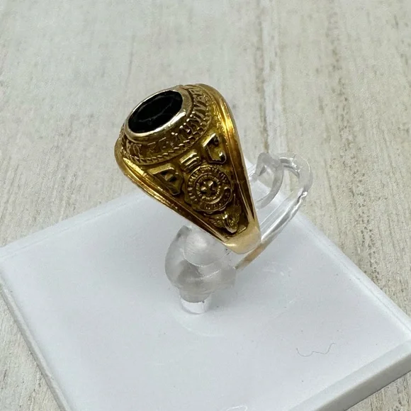 SUAREZ 18K Emerald school ring, University de la Salle, 5.1g